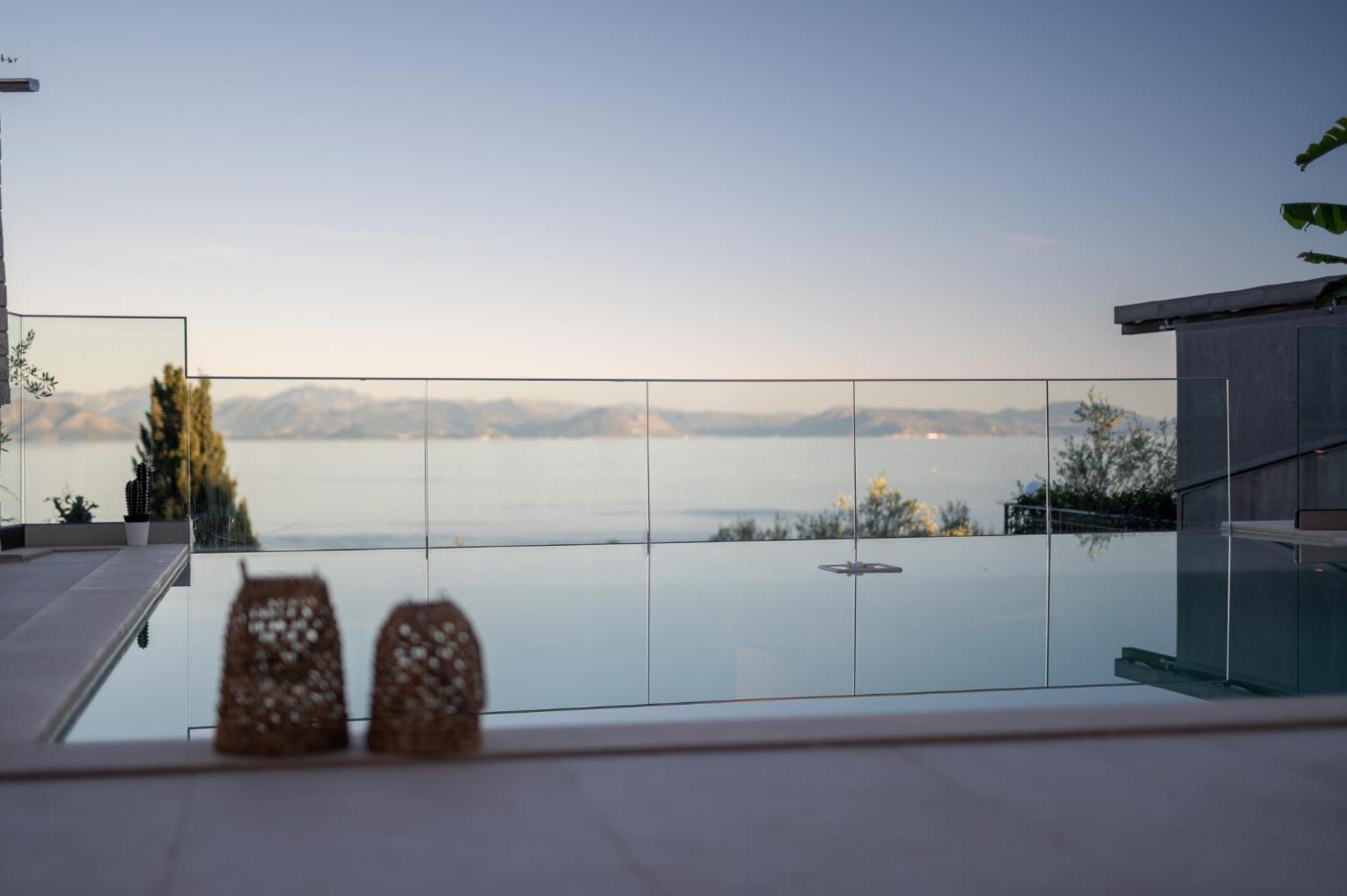 Achillion Luxury Corfu Villa & Suites เปรามา ภายนอก รูปภาพ